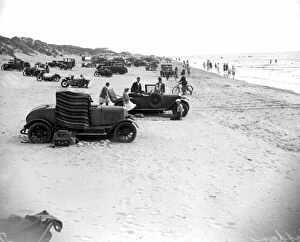 Images Dated 27th August 2015: Camber Sands, Sussex. 1933