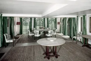 Chartwell, home of Sir Winston Churchill The Dining Room Chartwell, home of Sir Winston Churchill The Dining Room