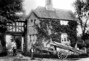 Images Dated 31st January 2001: The Dane Gate East Grinstead East Sussex 1907