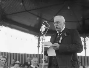 The Dartford Carnival in Kent. Councillor Fleet speaking. 1936 The Dartford Carnival in Kent. Councillor Fleet speaking. 1936