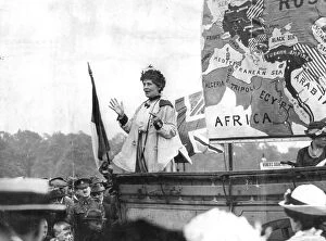 Images Dated 5th January 2000: Emmeline Pankhurst, speaking at Hyde Park London - May 1917