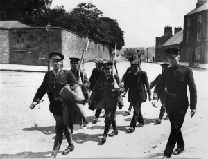 Easter rising 1916/eniskillin prisoners brought kilmainham jail Easter rising 1916/eniskillin prisoners brought kilmainham jail