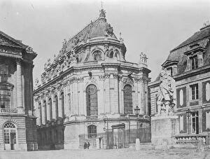 1920s Gallery: Fungas Danger to Famous Palace The Court of the Chapel at Versailles in which it
