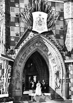Images Dated 4th September 2015: H. M. Queen Elizabeth II and Prince Philip standing under the arch of the Peace Tower