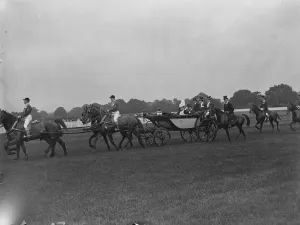 Queen Mary Of Teck Gallery: The King and Queen arrive at Royal Ascot Races 12 June 1921