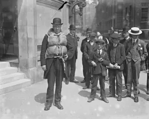 Investigation Gallery: Lusitania Inquiry Mr Boddy and his life saving apparatus 15 June 1915