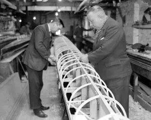 Manager Gallery: Mr Bossy Phelps superintending the building of Oxfords Boat at Putney on 22 February