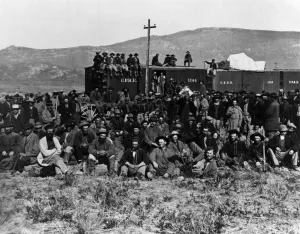 Paymasters car at Blue Creek Station. From 250 in 1865 the construction forces grew to 10 Paymasters car at Blue Creek Station. From 250 in 1865 the construction forces grew to 10