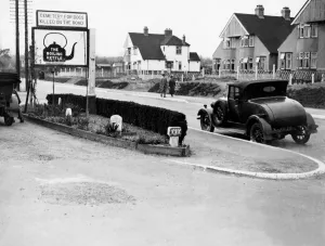 Suburbia Gallery: Pet Cemetery and Roadside Cafe Hildenborough Tonbridge Kent 1933