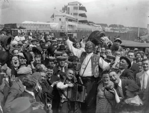 Prince Monolili gets in trim for Derby day . Gypsies , tipsters , including Prince Monolul Prince Monolili gets in trim for Derby day . Gypsies , tipsters , including Prince Monolul