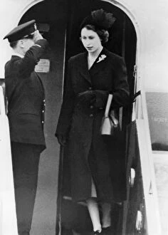 Images Dated 28th November 2001: Princess Elizabeth, who left England last week with the Duke of Edinburgh on their