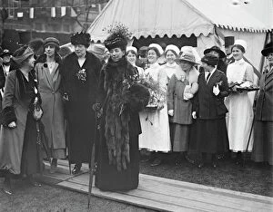 Queen Alexandra visits Devonshire house Queen Alexandra and Princess Victoria with