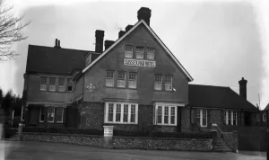 Lancing Gallery: The Sussex Pad Hotel, Lancing, Sussex. 3 March 1931