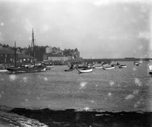 East Yorkshire Gallery: A view of Bridlington Harbour and town, Yorkshire. 11 January 1930 Fish where the fish are
