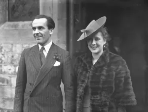 Highgate Gallery: Wedding of Mr John Le Mesurier ( Haililey ) actor, and Miss June Melville ( daughter