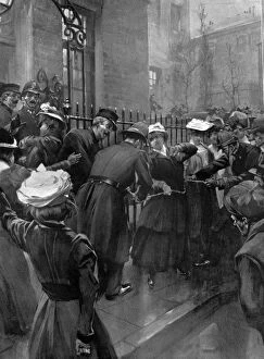 Images Dated 24th August 2015: The wrong agrument suffragettes chained to the railings. Suffragettes raid on 10