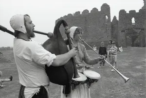 Medieval Musicians, Restormel Castle, Lanlivery Parish, Cornwall. September 1990 Medieval Musicians, Restormel Castle, Lanlivery Parish, Cornwall. September 1990