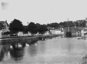 Back Quay and The Green, Truro, Cornwall. Early 1900s Back Quay and The Green, Truro, Cornwall. Early 1900s