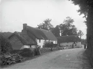 The Wheel Inn and Riverside Cottages, Tresillian, Cornwall. Around 1904 The Wheel Inn and Riverside Cottages, Tresillian, Cornwall. Around 1904