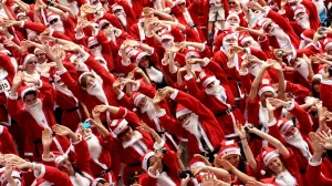 Sport/offbeat colour run fun/australia society christmas santas Sport/offbeat colour run fun/australia society christmas santas