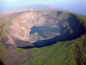 Images Dated 14th May 2005: Ecuador-Galapagos-Volcano