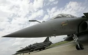 Images Dated 27th June 2006: France-Army-Planes-Rafale