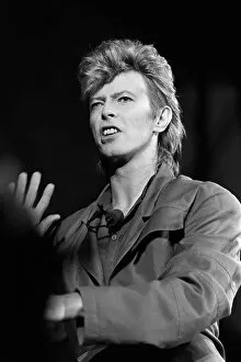 Images Dated 3rd July 1987: France-Music-Bowie