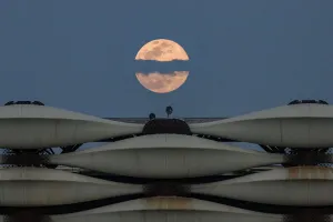 IRAQ-ASTRONOMY-FULL MOON IRAQ-ASTRONOMY-FULL MOON