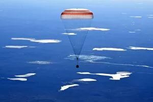 Space Gallery: Kazakhstan-Russia-Us-Space-Iss-Landing