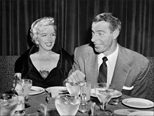 Celebrity & People Collection: Marilyn Monroe with Joe DiMaggio