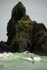 <b class=qtipBold><figcaption>New Zealand-Feature-Surfing</figcaption></b><br>A surfer takes on a wave at Piha beach, one of Auckland's most famous surf beaches in New Zealand. AFP PHOTO / PHILIPPE LOPEZ / AFP PHOTO / PHILIPPE LOPEZ<br><em>© Copyright Agence France-Presse (AFP) - All Rights Reserved</em> New Zealand-Feature-Surfing