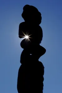 <b class=qtipBold><figcaption>New Zealand-Maori-Feature</figcaption></b><br>A Maori totum stands on Mount Victoria Lookout in Wellington during the Rugby World Cup. AFP PHOTO/Peter PARKS / AFP PHOTO / PETER PARKS<br><em>© Copyright Agence France-Presse (AFP) - All Rights Reserved</em> New Zealand-Maori-Feature