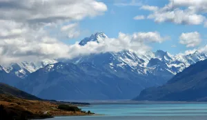 <b class=qtipBold><figcaption>New Zealand-Mt Cook -View</figcaption></b><br>New Zealand's highest mountain Mt Cook - also known by it's Maori name of Aoraki - which sits in the Southern Alps on the South Island at a height of 3, 724 metres (12, 218 ft). AFP PHOTO / William WEST<br><em>© Copyright Agence France-Presse (AFP) - All Rights Reserved</em> New Zealand-Mt Cook -View