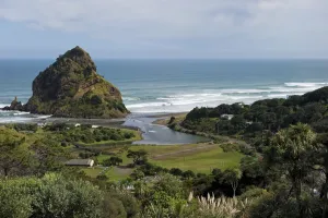 <b class=qtipBold><figcaption>New Zealand-Nature-Piha Beach</figcaption></b><br>This picture shows an overview of the Piha beach, one of Auckland's most famous surf beaches in New Zealand. AFP PHOTO / PHILIPPE LOPEZ / AFP PHOTO / PHILIPPE LOPEZ<br><em>© Copyright Agence France-Presse (AFP) - All Rights Reserved</em> New Zealand-Nature-Piha Beach