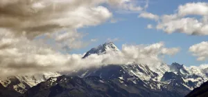 <b class=qtipBold><figcaption>Nzealand-Mt Cook</figcaption></b><br>A photo taken on Febraury 25, 2015, shows New Zealand's highest mountain Mt Cook - also known by it's Maori name of Aoraki - which sits in the Southern Alps on the South Island at a height of 3, 724 metres (12, 218 ft). AFP PHOTO / William WEST<br><em>© Copyright Agence France-Presse (AFP) - All Rights Reserved</em> Nzealand-Mt Cook