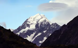 <b class=qtipBold><figcaption>Nzealand-Mt Cook</figcaption></b><br>A photo taken on Febraury 25, 2015, shows the peak of New Zealand's highest mountain Mt Cook - also known by it's Maori name of Aoraki - which sits in the Southern Alps on the South Island at a height of 3, 724 metres (12, 218 ft). AFP PHOTO / William WEST<br><em>© Copyright Agence France-Presse (AFP) - All Rights Reserved</em> Nzealand-Mt Cook