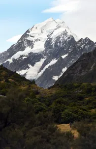 <b class=qtipBold><figcaption>Nzealand-Mt Cook</figcaption></b><br>A photo taken on Febraury 25, 2015, shows the peak of New Zealand's highest mountain Mt Cook - also known by it's Maori name of Aoraki - which sits in the Southern Alps on the South Island at a height of 3, 724 metres (12, 218 ft). AFP PHOTO / William WEST<br><em>© Copyright Agence France-Presse (AFP) - All Rights Reserved</em> Nzealand-Mt Cook