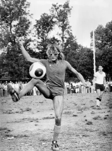 Retro-Polnareff-Football Retro-Polnareff-Football