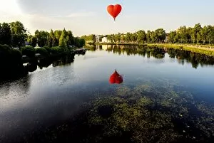 Russia-Hot air Balloon-Festival-heart-river