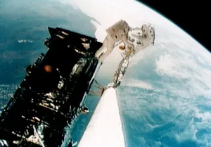 Images Dated 9th December 1993: Us-Space View of Mother Earth