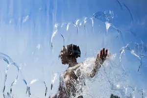 Offbeat Quirky Images Gallery: Us-Weather-Heat-Water