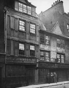 Rundown Gallery: 89 Drury Lane, 1876 (b / w photo)