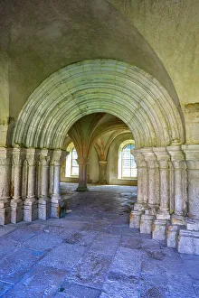 Abbey of Fontenay. Entrance and gate of the chapter house by the cloister (photography) Abbey of Fontenay. Entrance and gate of the chapter house by the cloister (photography)
