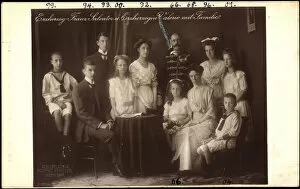 Images Dated 4th August 2012: Ak Archduke Franz Salvator and Archduchess Valerie with family (b / w photo)