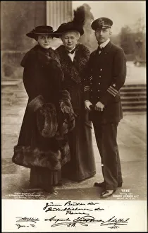 Ak Prince Adalbert with Queen Auguste Viktoria of Prussia, Liersch 7566 (b/w photo) Ak Prince Adalbert with Queen Auguste Viktoria of Prussia, Liersch 7566 (b/w photo)