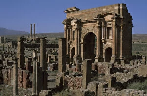 Timgad Collection: Arch of Trajan and Capitoline temple (52-117 AD), c. 100 AD