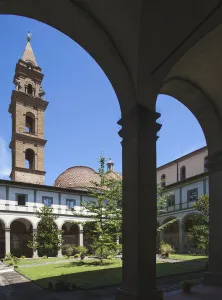 Architecture: view of the cloister of the dead (chiostro dei Morti, dead cloister) Architecture: view of the cloister of the dead (chiostro dei Morti, dead cloister)
