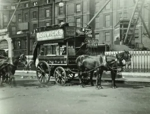 Waterloo Station Prints: Horse-drawn Omnibus Print, 1908