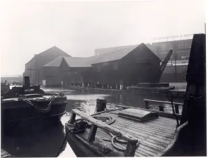 Barges on Canal Wharf, Leeds Liverpool Canal, 1951 (b/w photo) Barges on Canal Wharf, Leeds Liverpool Canal, 1951 (b/w photo)