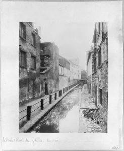 The Bievre, Ruelle des Gobelins, Paris, May 1900 (b/w photo) The Bievre, Ruelle des Gobelins, Paris, May 1900 (b/w photo)